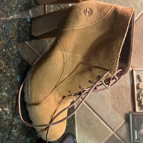 Ladies Timberland, suede heeled boots - Picture 2 of 5